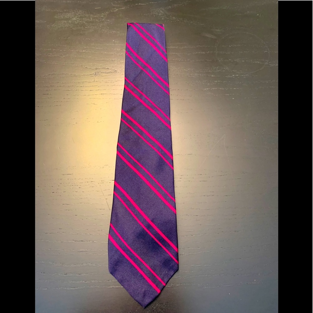 Brookes Brothers 100% silk tie.
